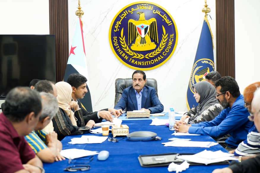 الأمانة العامة تستعرض تقريري الأداء والانضباط الوظيفي لدوائرها خلال شهر مايو
