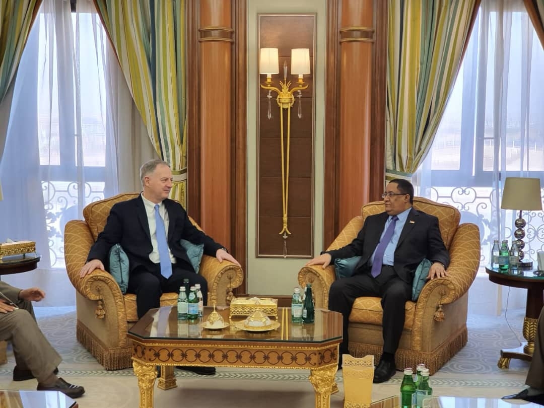 الدكتور الخبجي يلتقي السفير الأمريكي لدى اليمن