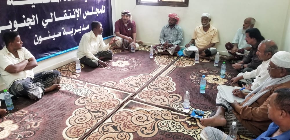 نائب رئيس انتقالي حضرموت يطّلع على أبرز احتياجات القيادة المحلية بمديرية سيئون